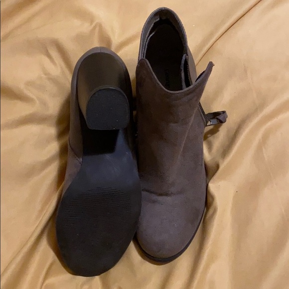 Suede ankle booties - Picture 3 of 3